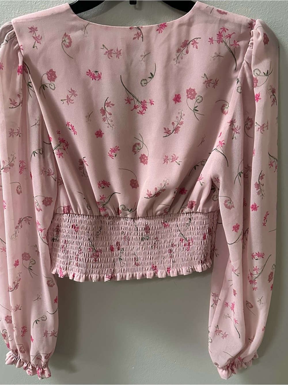 Aritzia Wilfred Wistful Smocked Floral Crop Blouse Pink Small - Picture 2 of 4